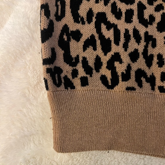 JCREW Boyfriend Crewneck Sweater in Leopard - Picture 2 of 6
